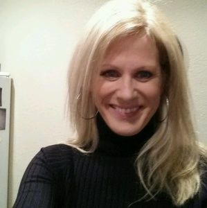 Meet your Posher, Laurie